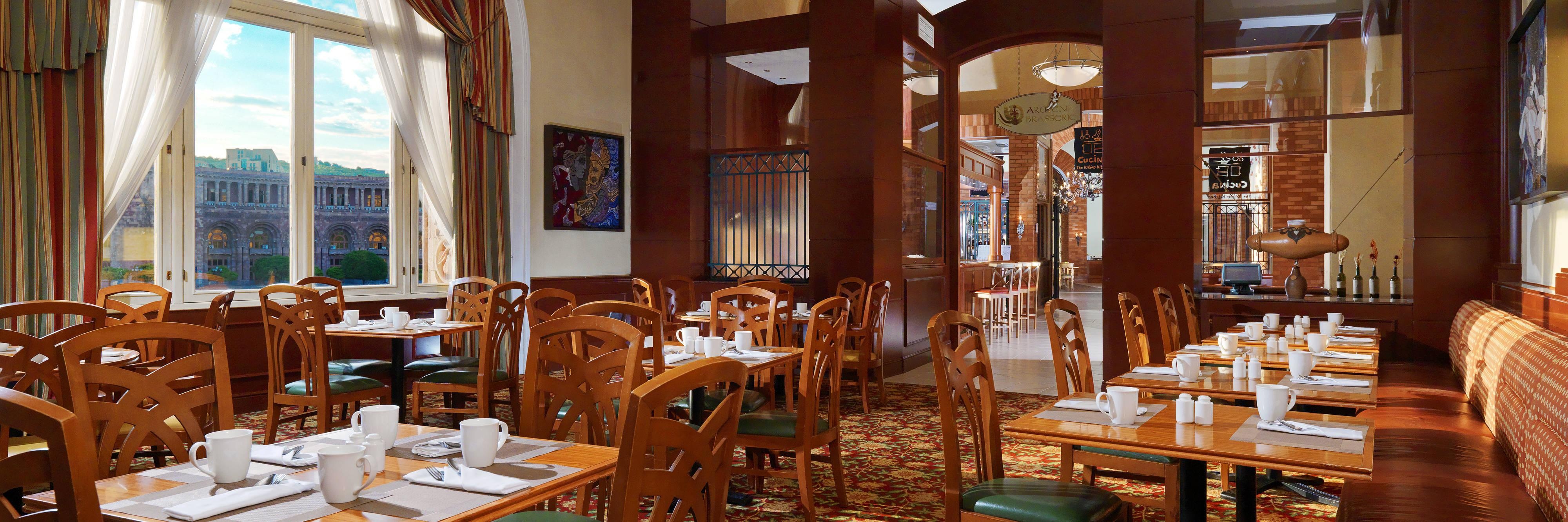Experiences - Dining img