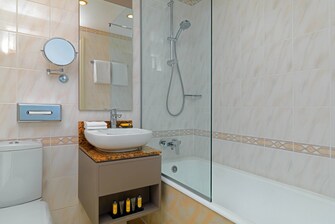 Гостевая ванная комната – душ/ванна,_LINE_TERMINATED