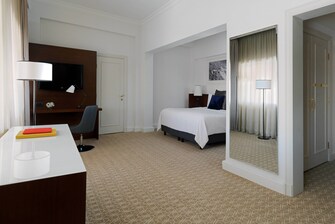 Executive Room - King Bed