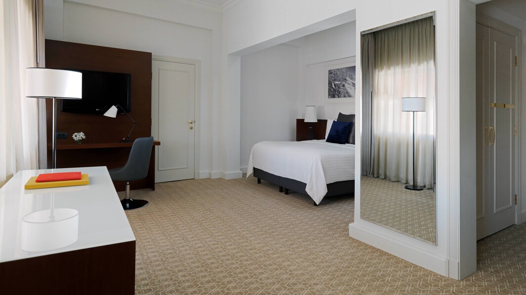 Executive Room - King Bed
