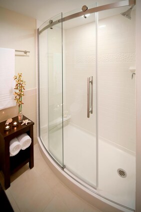 Fort Lauderdale hotel  glass shower