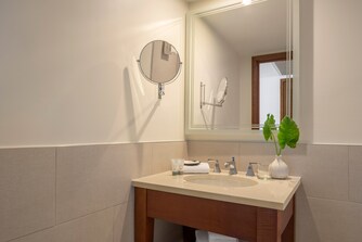 Ocean View Hospitality Suite Bathroom