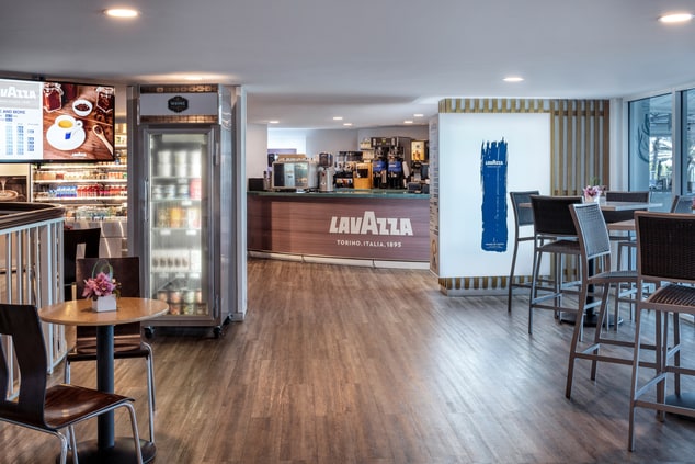 مقهى لافازا (Lavazza)