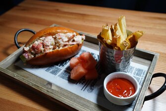 AND Fish Kitchen + Bar - Maine Lobster Roll