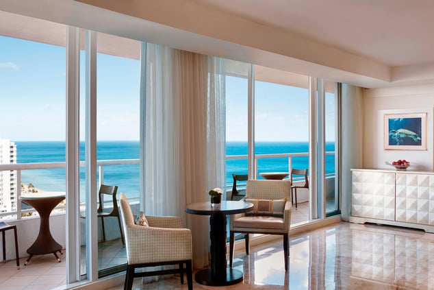 Terrace Level, Club lounge access, Guest room, 1 King, Partial ocean view