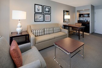Guest Suite - Living Room