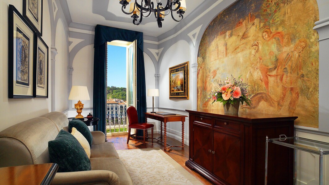 Sala de estar de la suite Grand Deluxe en el Palazzo Vecchio