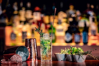 Bar und Restaurant Champions – Gin Tonic