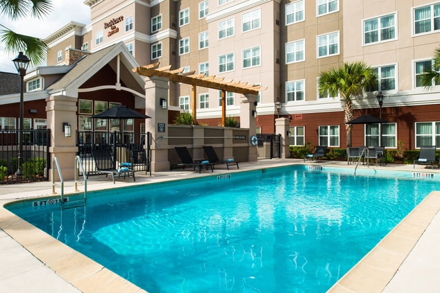 hotels in gainesville fl with pool