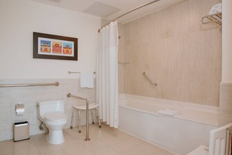 Baño accesible para personas con discapacidades