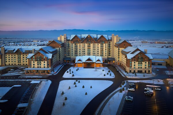 Hotel exterior with snowy grounds