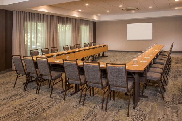 Milton Hershey Meeting Room – U-Shape Setup