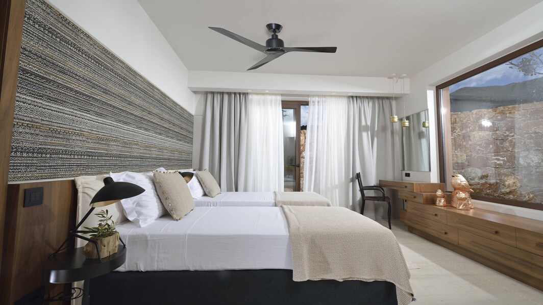 Luxury Residence Secondary Bedroom