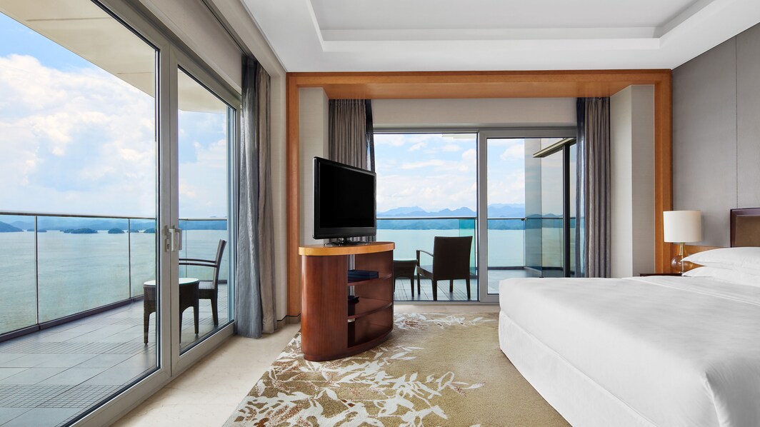 Suite Premium con vista al lago