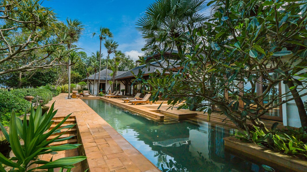 Royal Villa - Pátio com piscina privativa