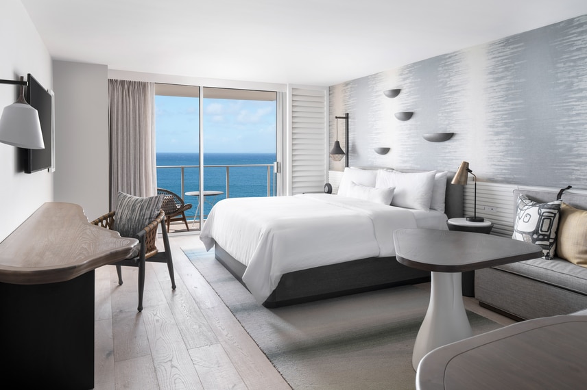 King Luxury Oceanfront Guest Room
