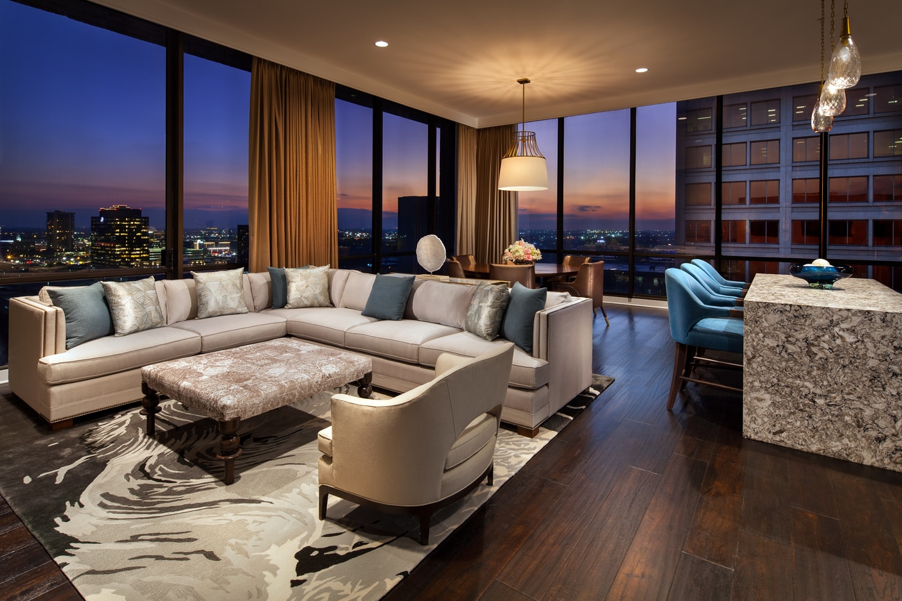 Heavenly Luxury Suite - Living Room