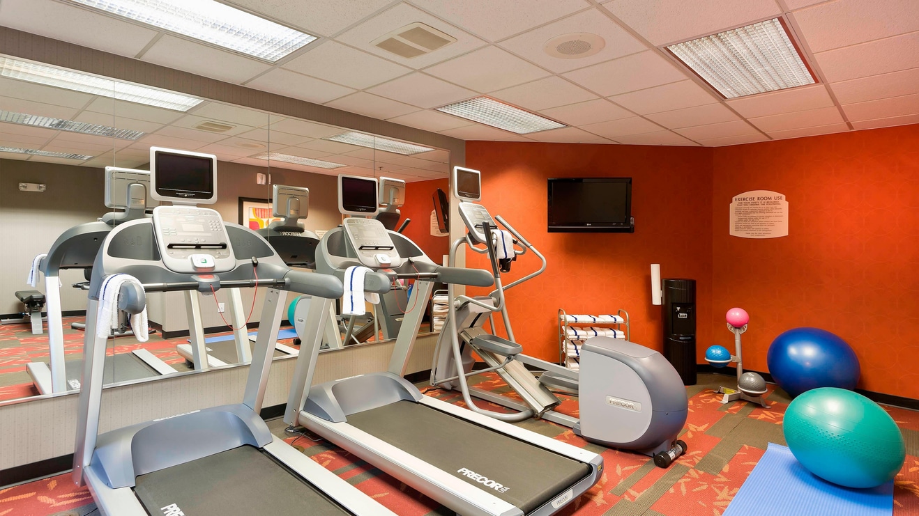 Houston Hotel with Fitness Center