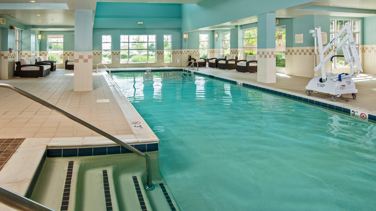 Dulles Hotel Indoor Pool
