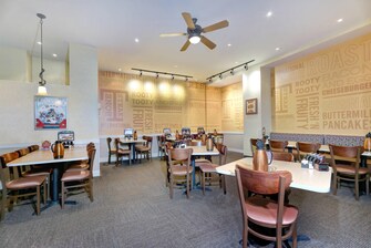 IHOP - Dining Room