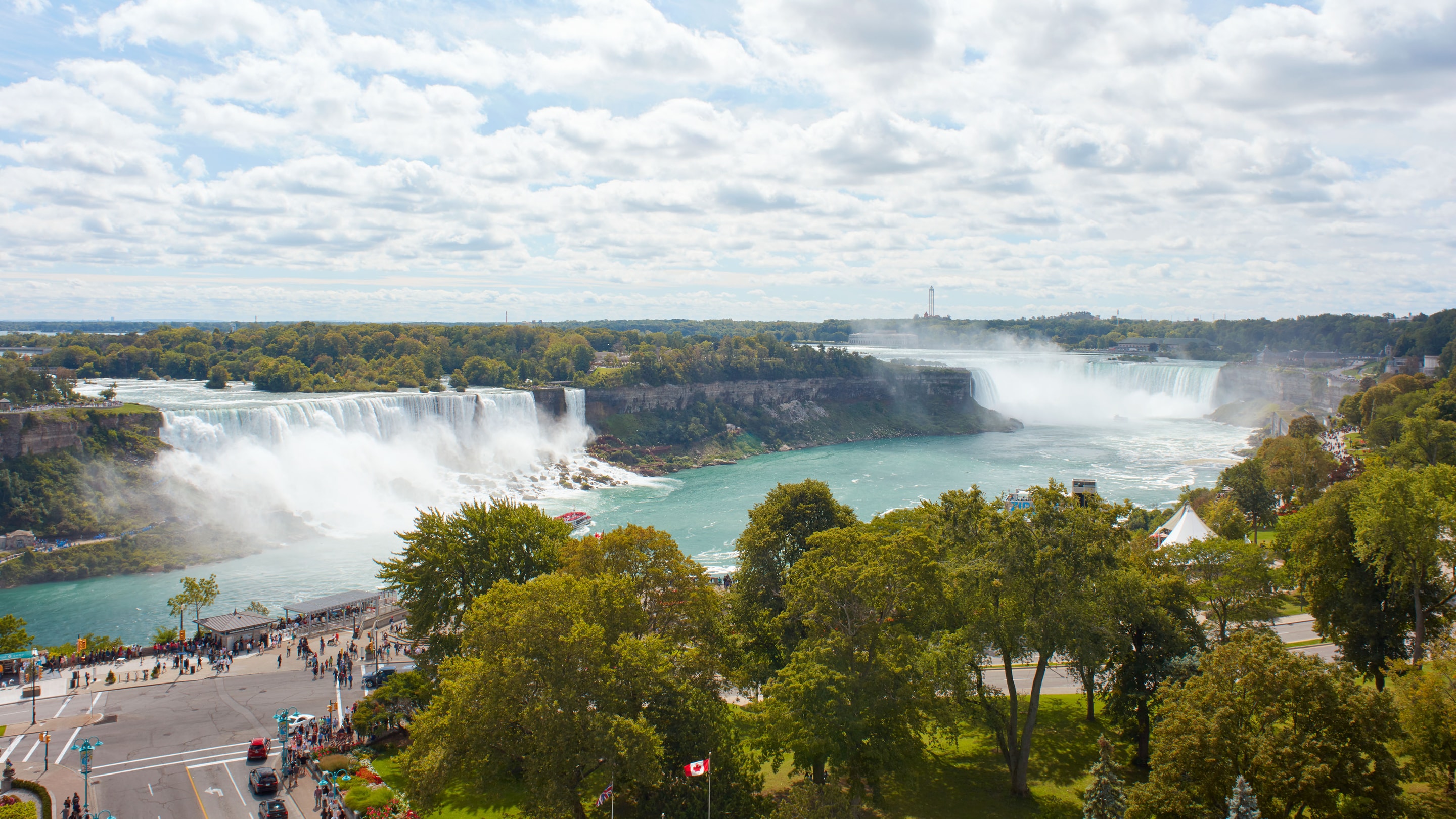 Birdeye view of Niagara falls.