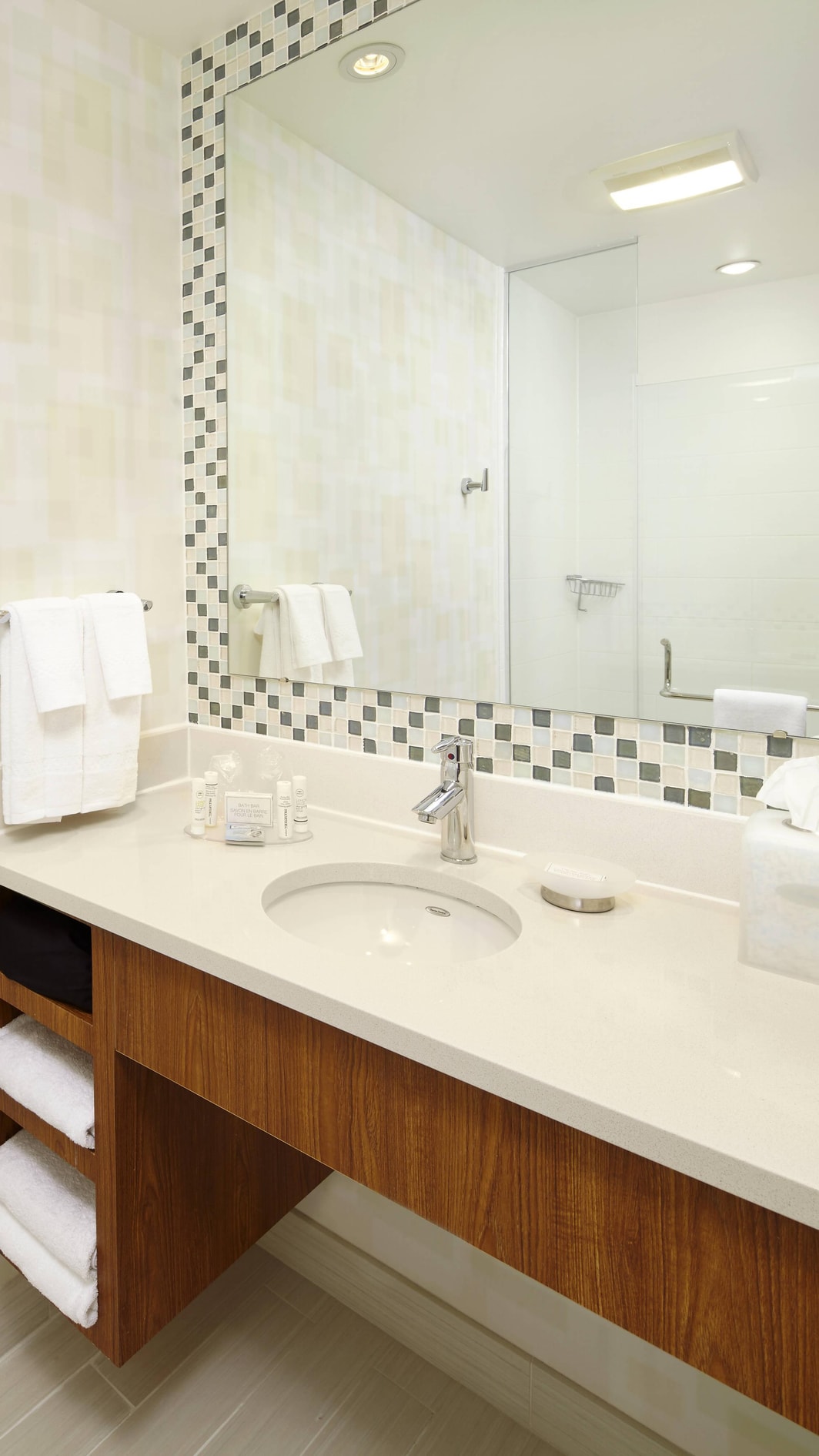 SpringHill Suites Houston Guest Bathroom