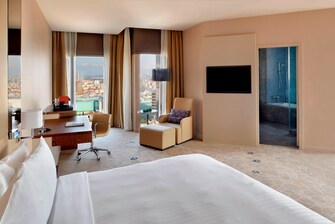 Dormitorio de la suite del hotel en Estambul