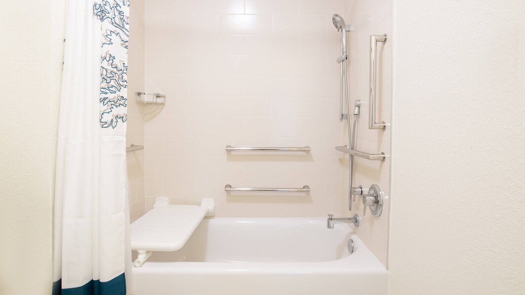 Accessible - Shower/Tub Combo