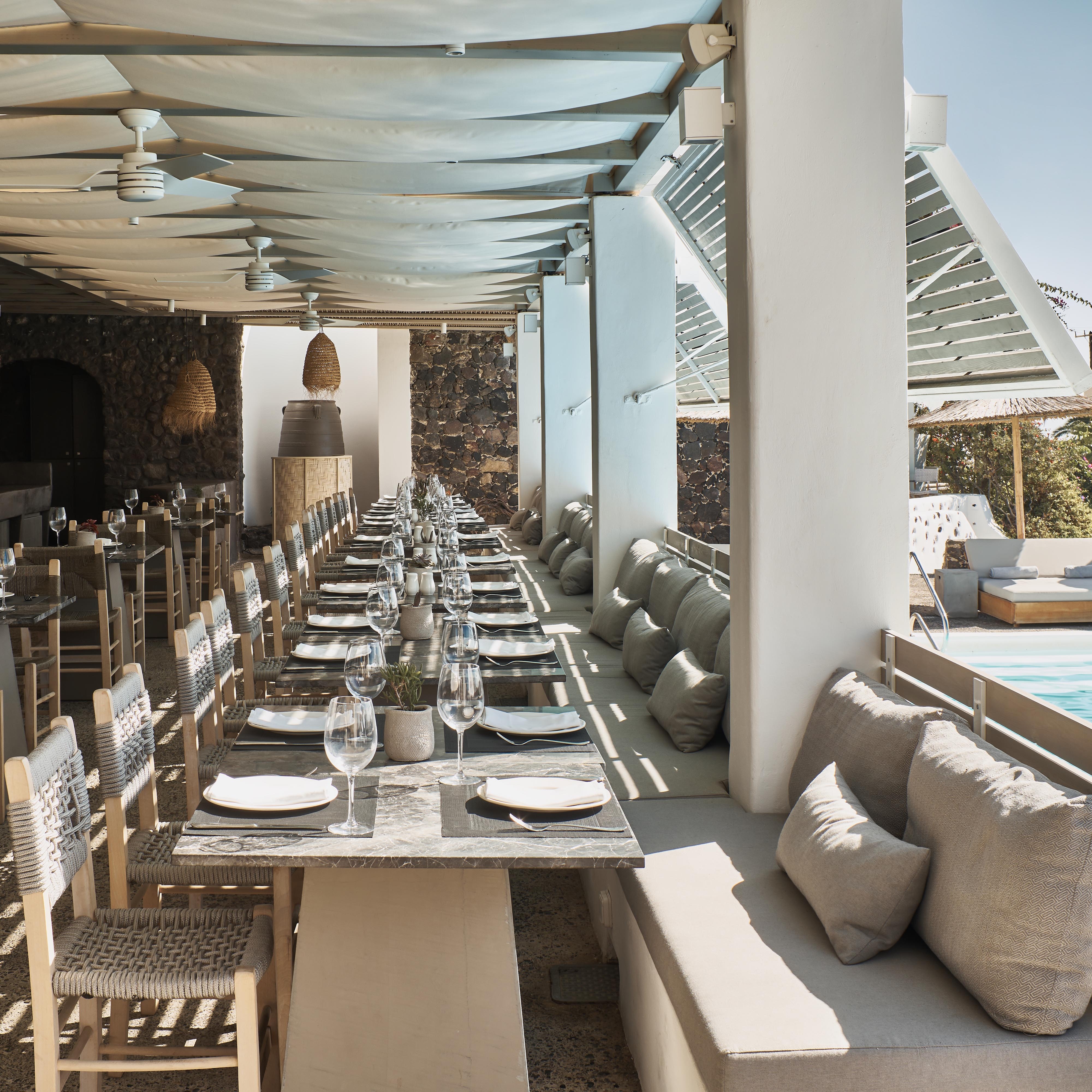 Pergola Pool Restaurant, Vedema, a Luxury Collection Resort, Santorini ...