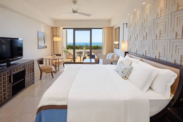 King Premium Deluxe Room at The Romanos Resort