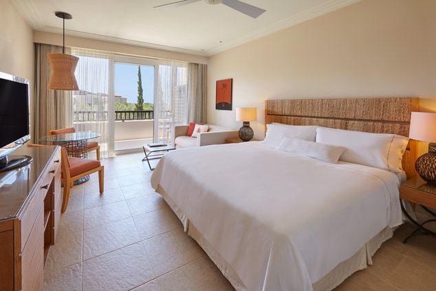 King Deluxe Sea View Guest Room