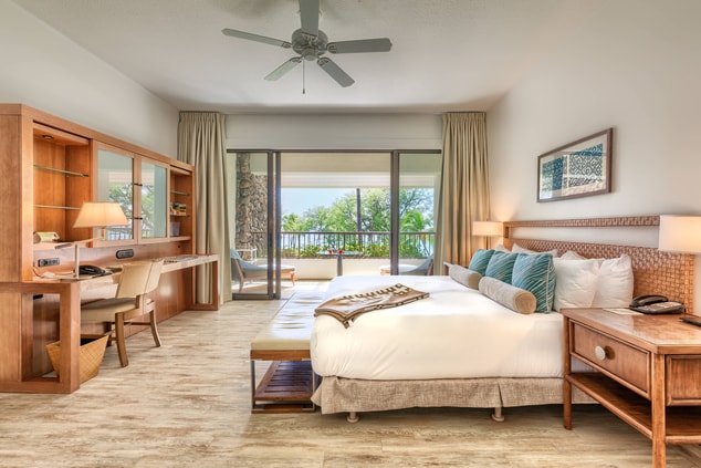 Beachfront Deluxe Suite - Bedroom