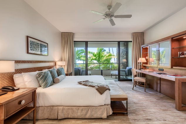 Beachfront Suite - Bedroom