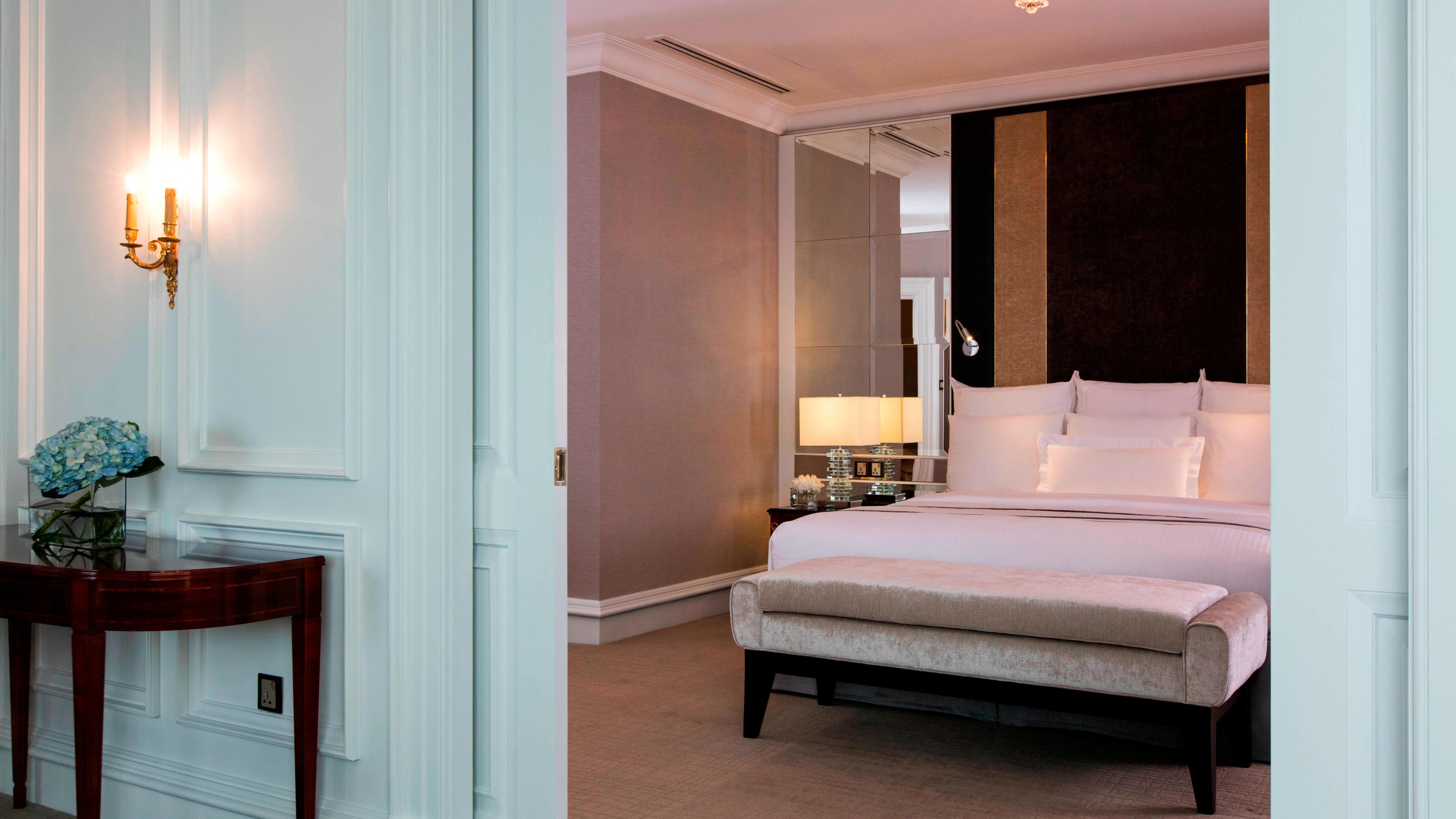 The Ritz-Carlton Suite - Bedroom