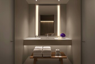 Loft Terrace Room â€“ Bathroom
