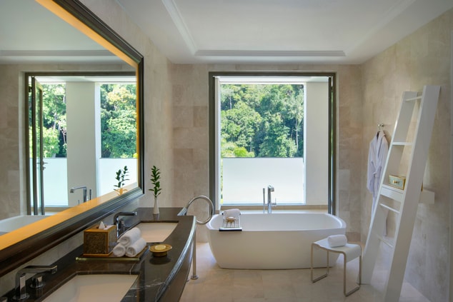 Panoramic Suite - Bathroom