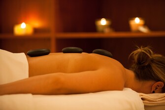Spa Kalyan - Massagem com pedras quentes