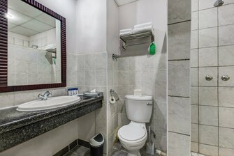 Guest Room - Bath