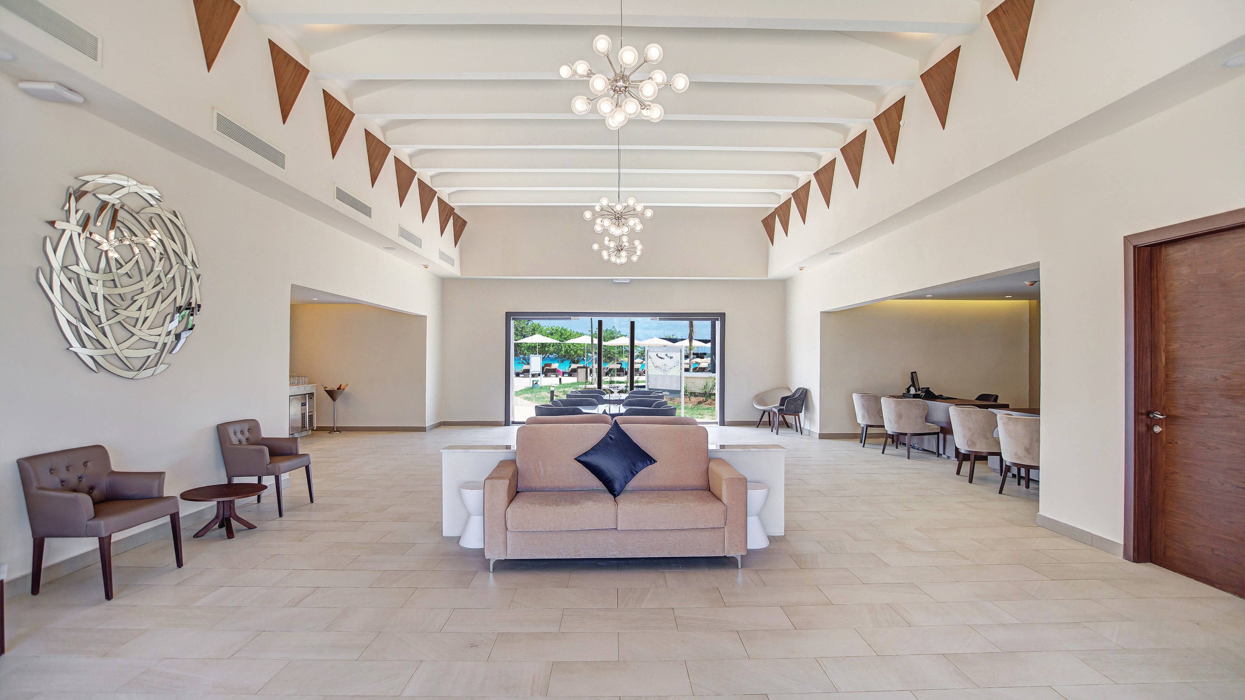 Elevate Every Moment with Diamond Club: Butler service + In-room indulgences