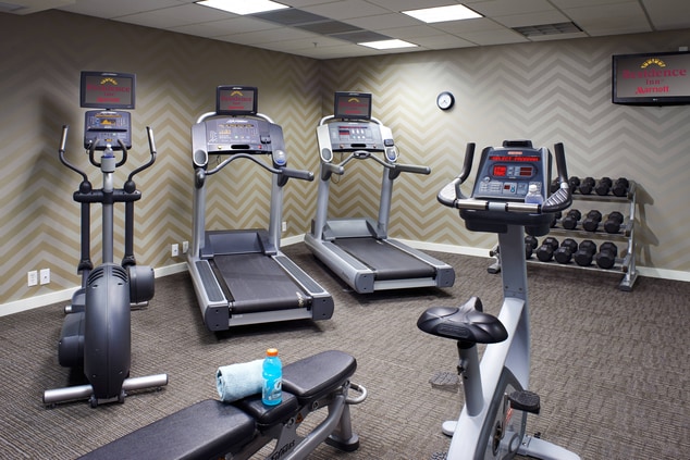 Saginaw hotel with fitness center