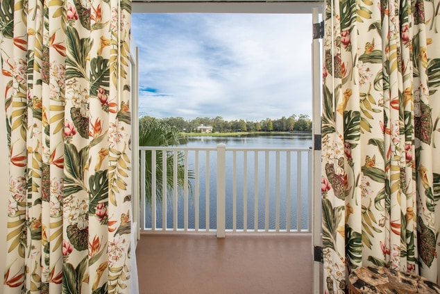 Guest Room - Lake View