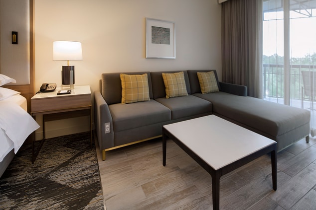 Club Level Guest Room - Seating Area
