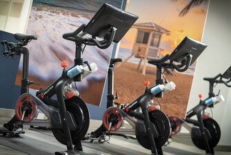 Fitnesscenter – Peleton-Fahrrad