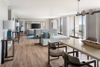 Three-Bay Hospitality Suite – Wohnbereich