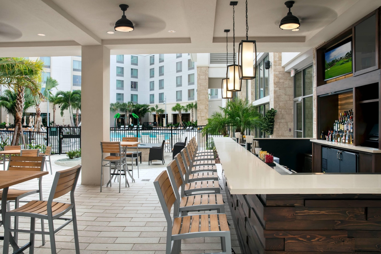 Springhill Suites Orlando Theme Park/Lake Buena Vista outdoor bar