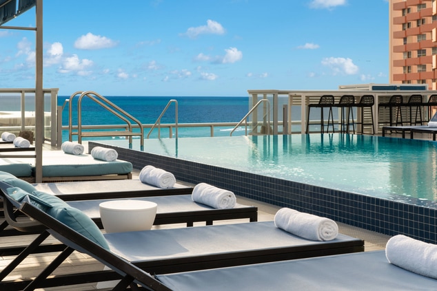 Miami Beach hotel pool