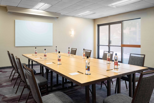 Meeting Room 2 - Boardroom Setup
