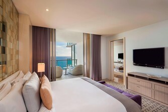 Royal Oceanfront Suite - Bedroom