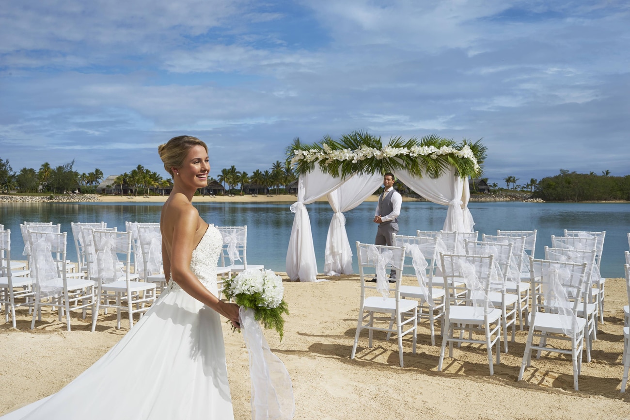Vonu Beach - Wedding Ceremony
