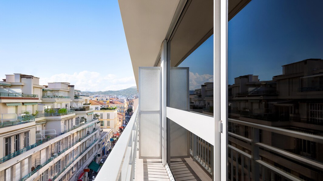 Балкон – вид на город